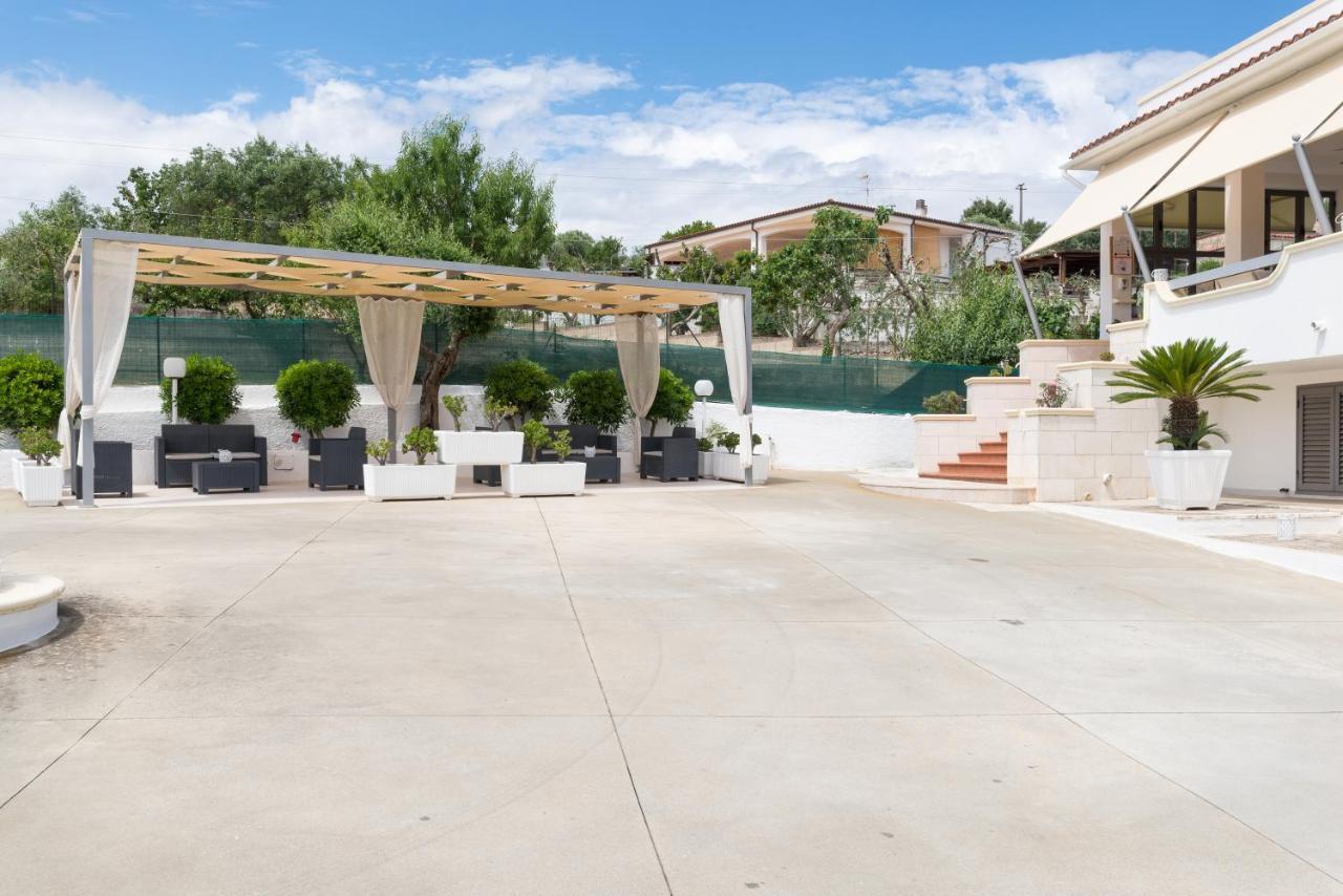 Piccolo Hotel Villa Rosa オストゥーニ エクステリア 写真