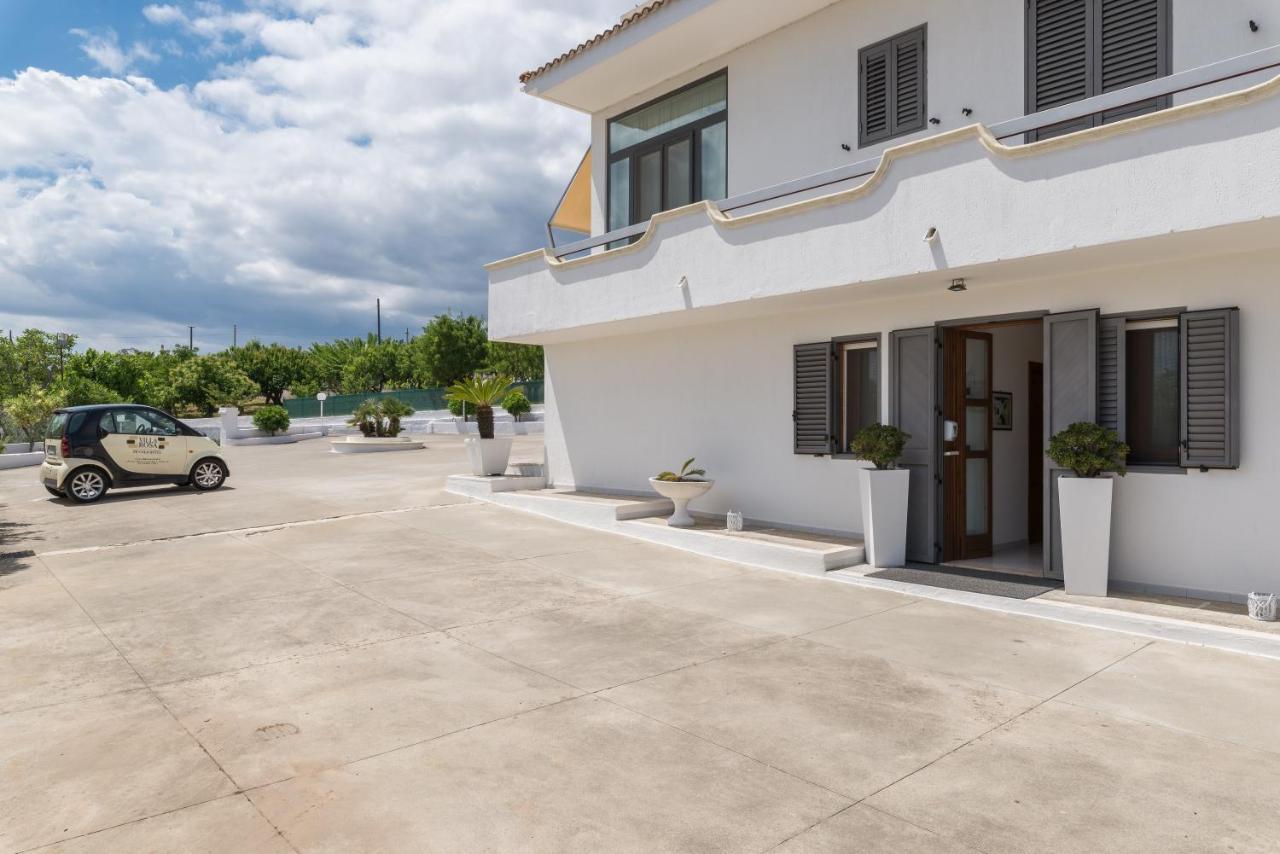 Piccolo Hotel Villa Rosa オストゥーニ エクステリア 写真